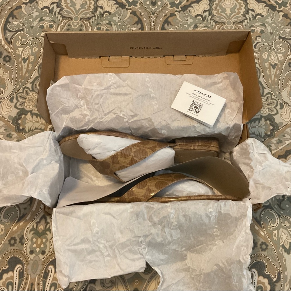 Mint Coach Bridgette. Signature Jacquard Tan Sandals Worn 1x - Picture 7 of 16